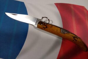 how to Buy online the historical Nontron knife of the soldier